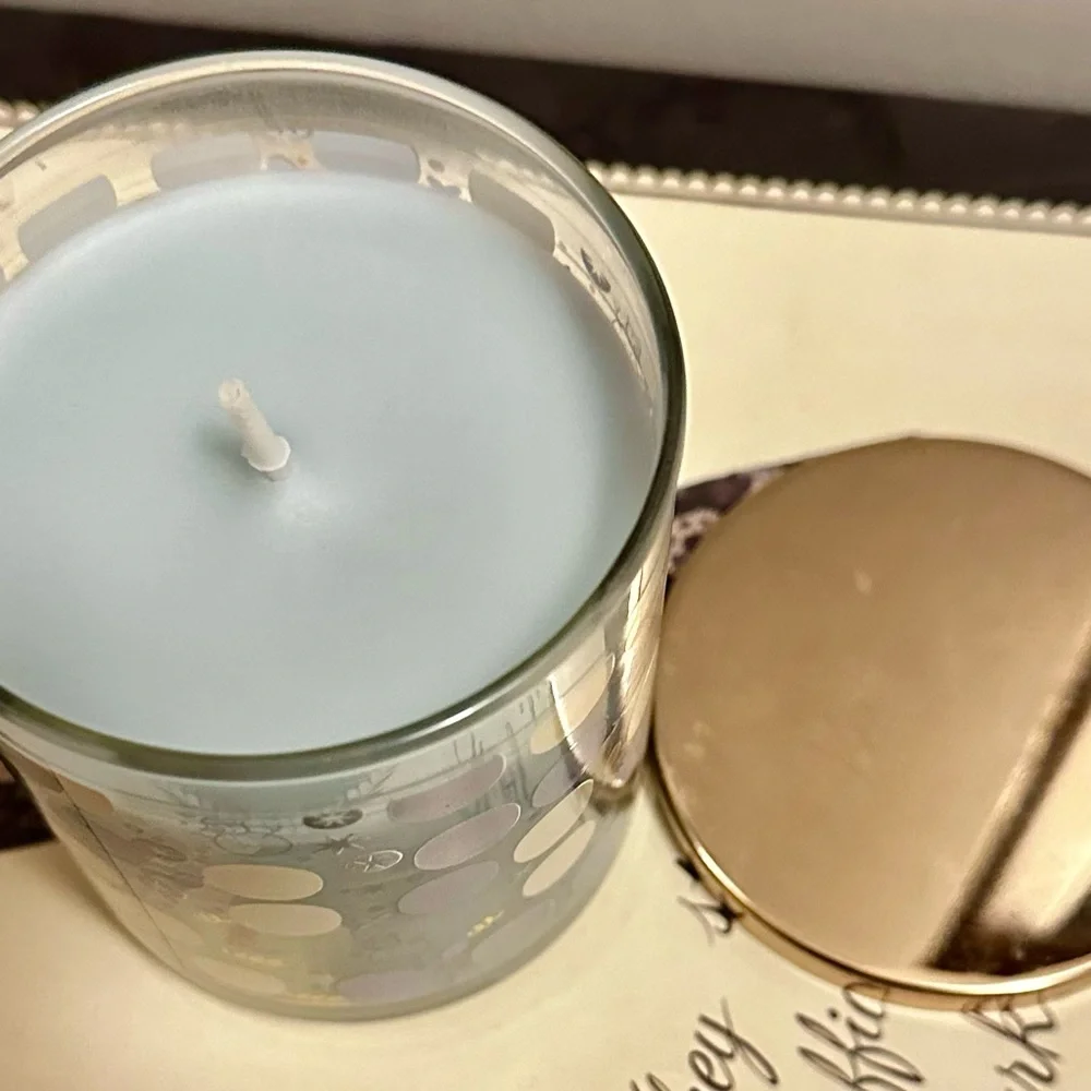 Bath & Body Works Cereal Milk Soft Serve Scented Single Wick Candle - Picture 3 of 3